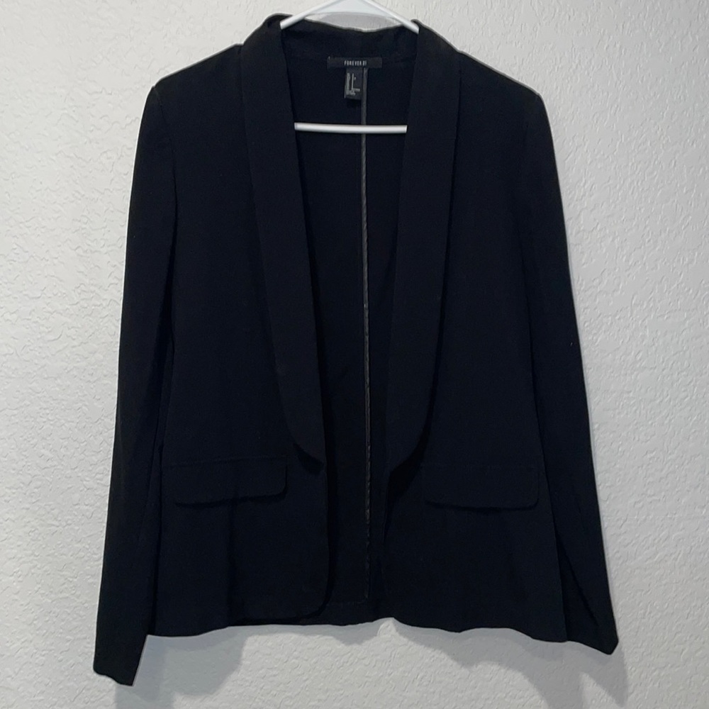 Black Blazer 👩‍💼🐝🖤